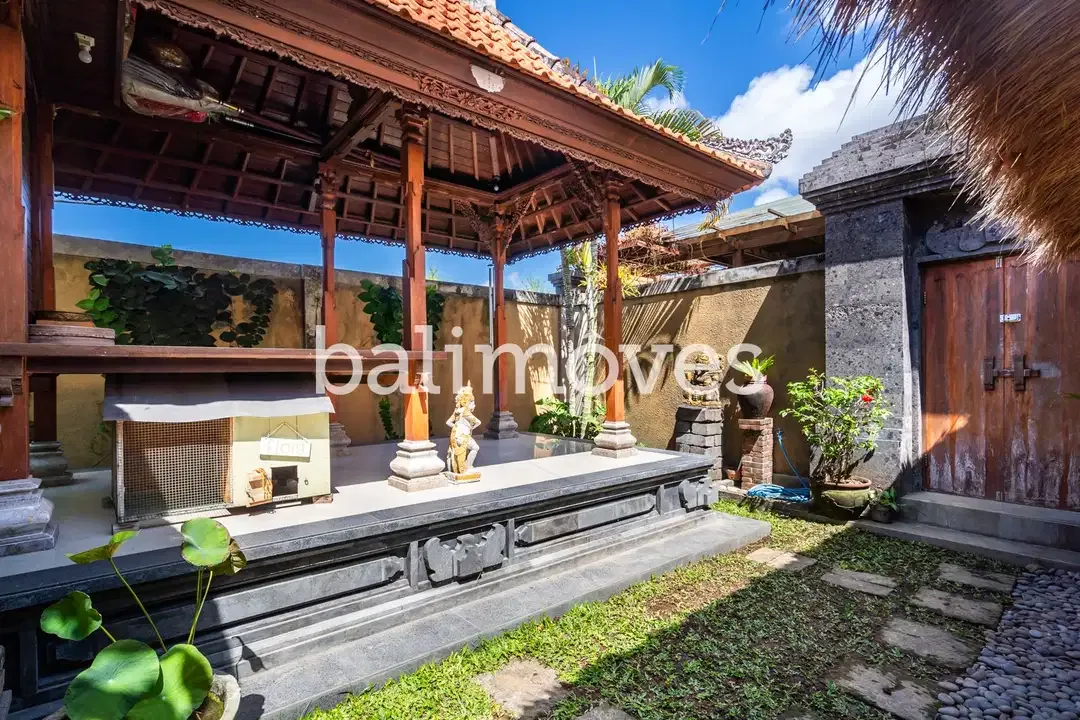 Rumah Bergaya Bali Tiga Kamar Tidur Di Sanur - Image 8 of 10