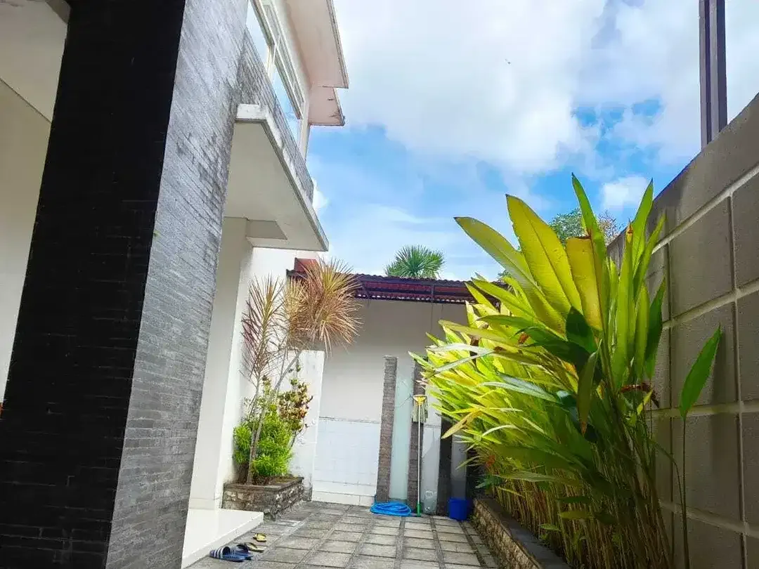 FOR SALE RUMAH SEMI VILLA PRIVAT POOL 4BR FURNISHED JIMBARAN - Image 5 of 10