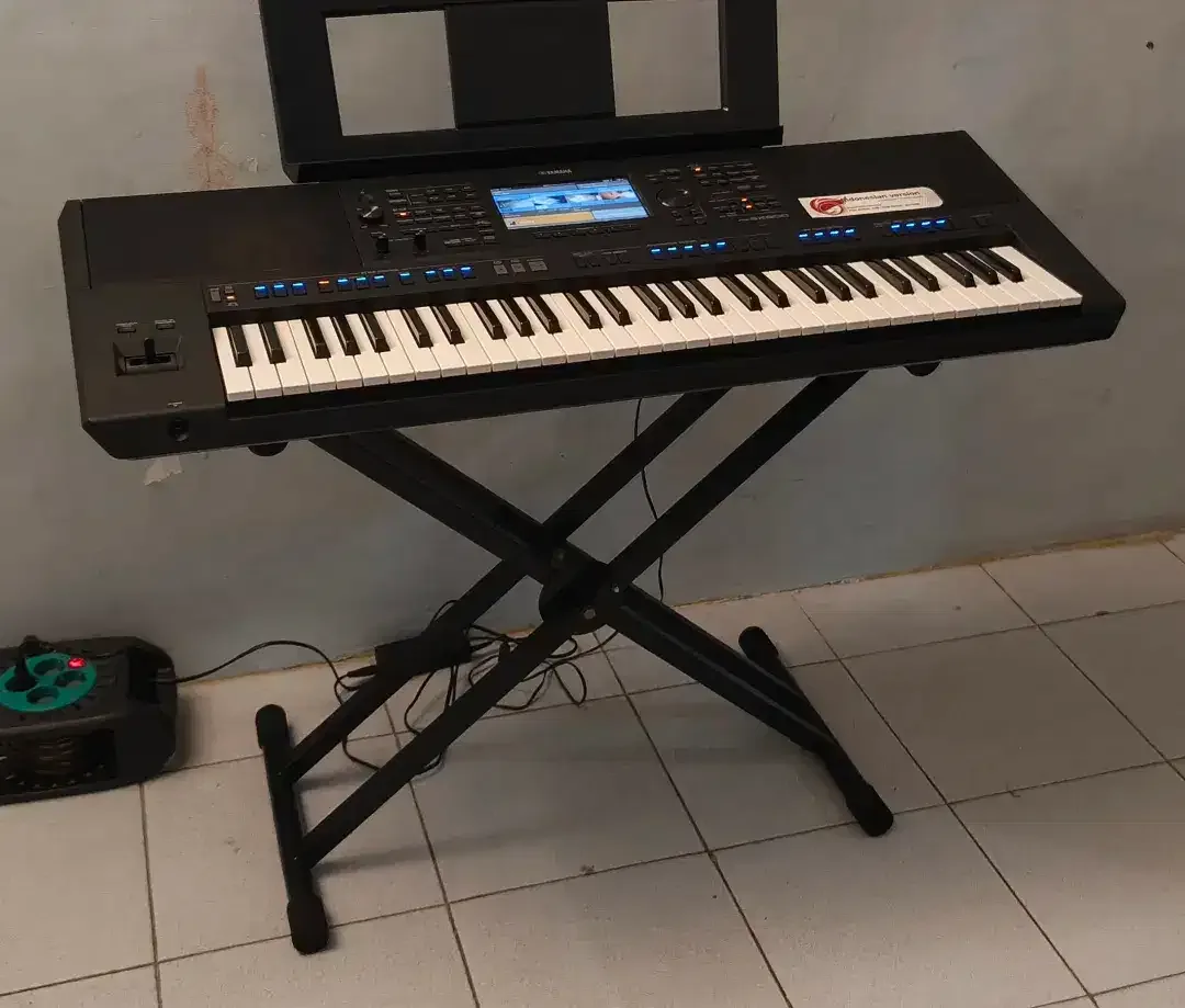 KEYBOARD YAMAHA PSR SX 900 - Image 2 of 6