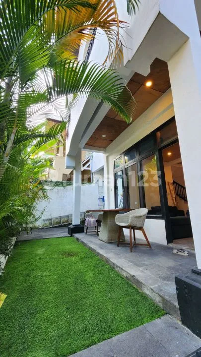 Villa Cantik 3 Kamar di Kerobokan Lokasi Strategis Fully Furnish - Image 4 of 4