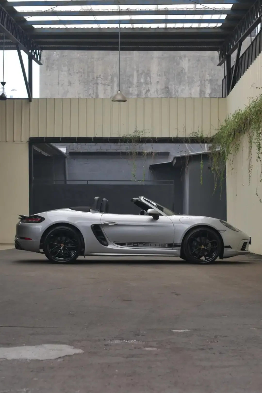 [ LIKE NEW ] PORSCHE BOXTER 718 2.0 PDK SPORT CHRONO 2025 - Image 10 of 10