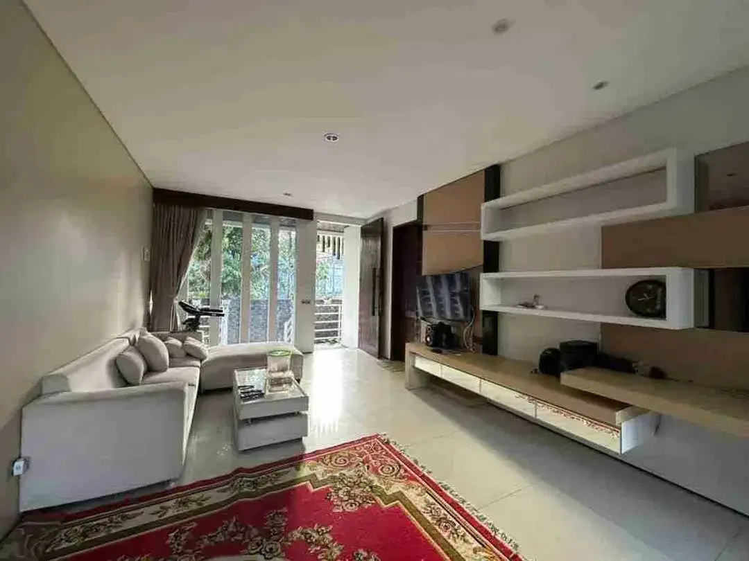 Rumah Mewah Gaya Vila Modern di Gatsu Barat Denpasar - Image 10 of 10