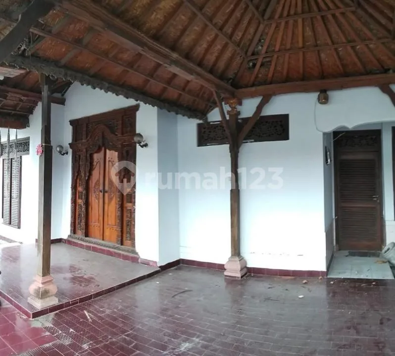 Rumah Lingkungan Perumahan di Gatsu Barat Denpasar Barat - Image 1 of 4