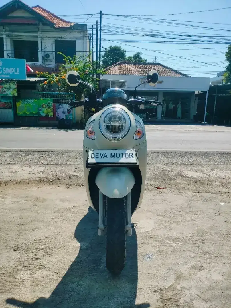Scoopy prestige 2023 putih Deva motor - Image 2 of 8