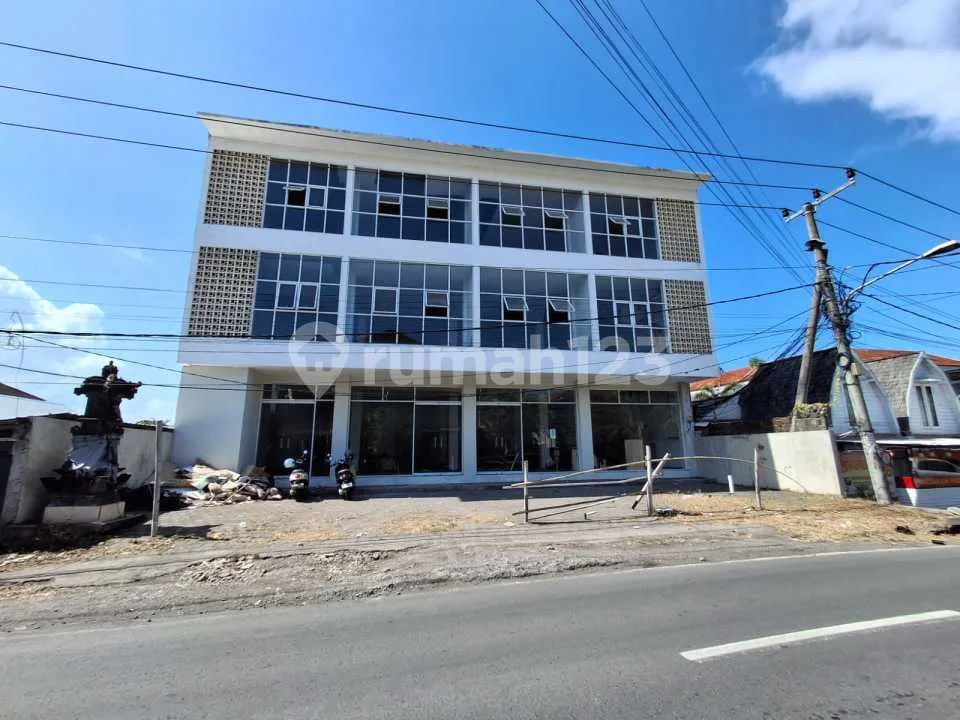 Dijual Ruko 3 Lantai SHM di Denpasar Selatan | LT 360 MÂ² | Jalan Utama 6 Meter | Rp8,2 Miliar - Image 1 of 4
