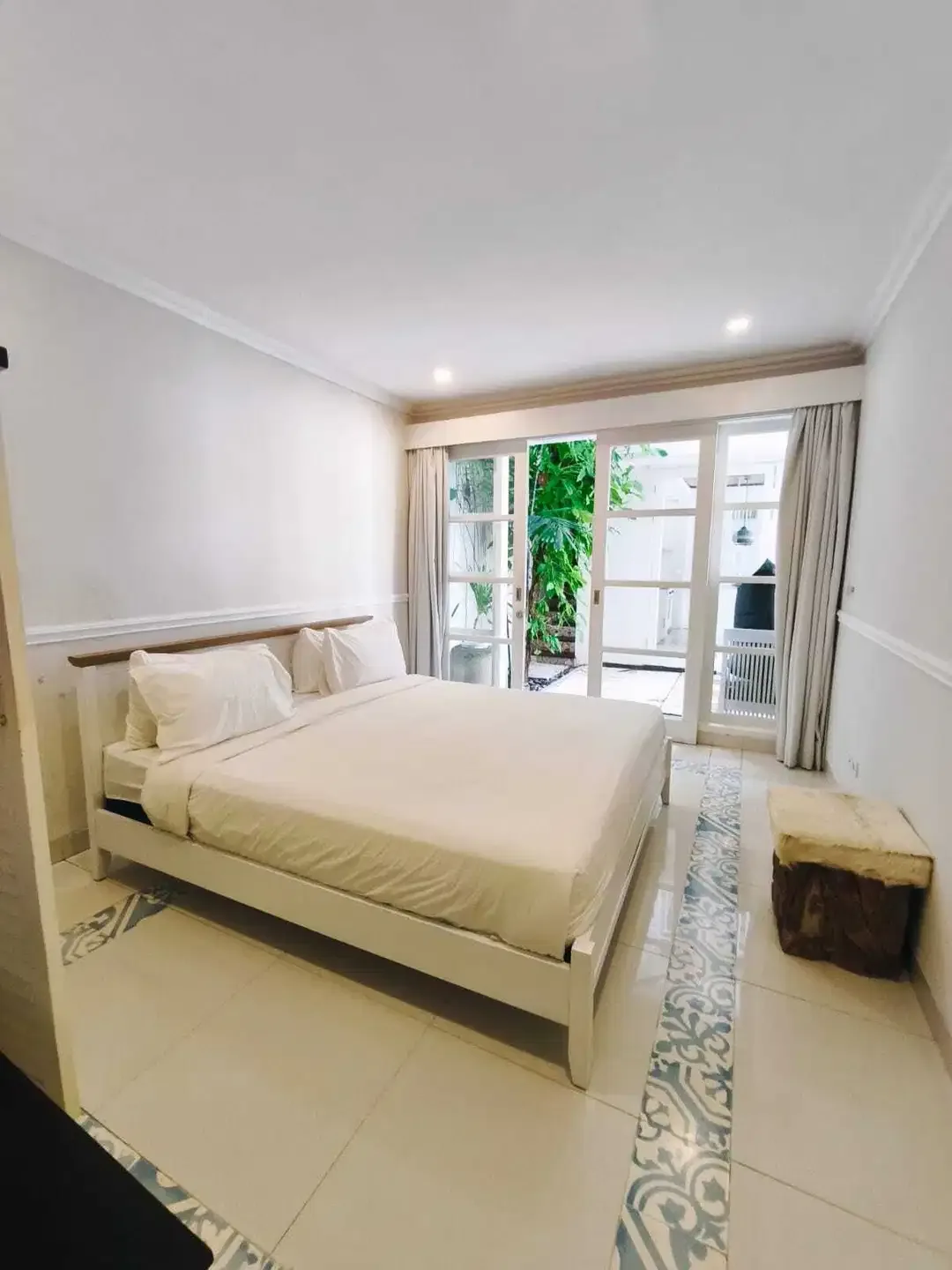 FOR RENT VILLA 3 BR PRIVAT POOL PRIME LOCATION CANGGU - Image 3 of 10