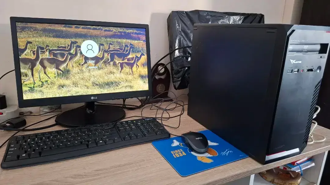 Komputer PC Intel i3 Ram 8GB Win 10 Pro - Image 1 of 7