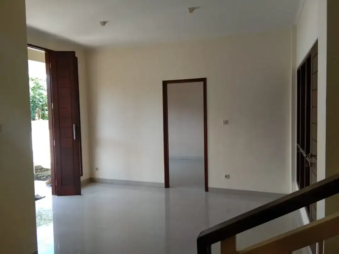 DIJUAL RUMAH 2 LANTAI MINIMALIS DI JL. CARGO DENPASAR - Image 6 of 10