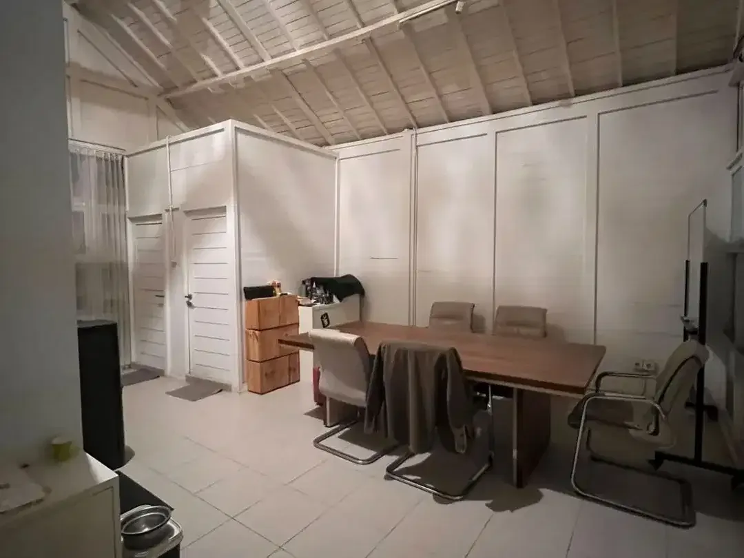 Leasehold Boutique Guest House for Sale – Walking Distance to Canggu Beach - Image 6 of 9