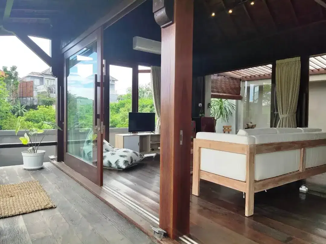 Dijual Villa!! Taman Hijau Lokasi Area Hotel Bintang Lima di Taman Mumbul - Jimbaran - Image 2 of 10