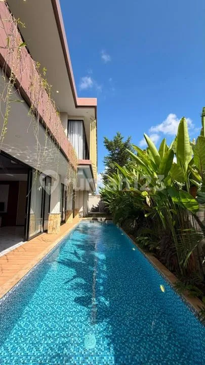 For Lease Luxury Villa Full Funished Near Sanur - Image 3 of 4