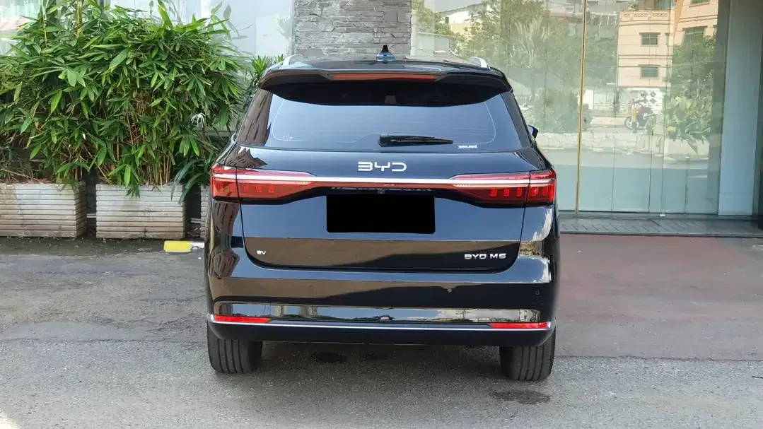 BELI MOBIL TANPA KHAWATIR BERGARANSI 5 TAHUN!  BYD M6 M 6 Superior Cap - Image 7 of 10