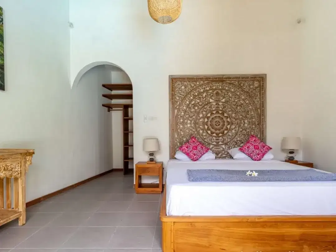 Villa tropical minimalis sangat strategis di Kerobokan dekat Canggu dan Denpasar - Image 6 of 10