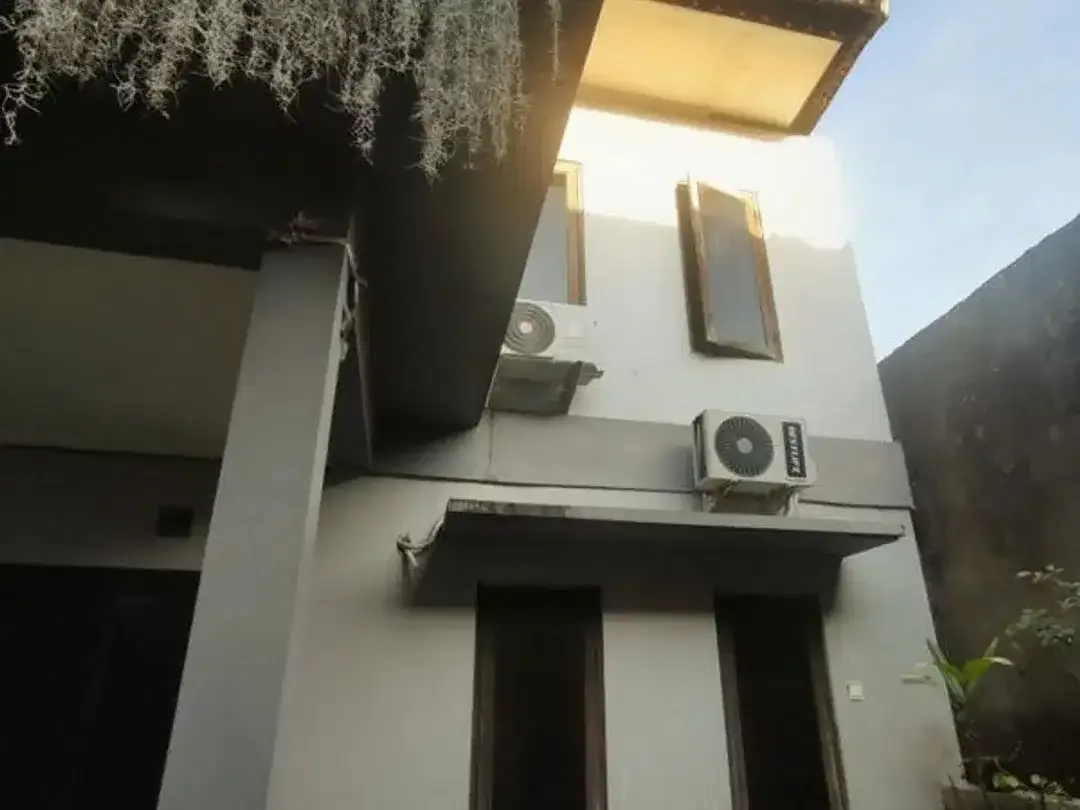 Ams-056.Edy  Jual Rumah 2 Lantai Siap Huni di Perumahan Kopertis – Gutiswa Cekomaria, Peguyangan Kangin Denpasar Utara - Image 3 of 10