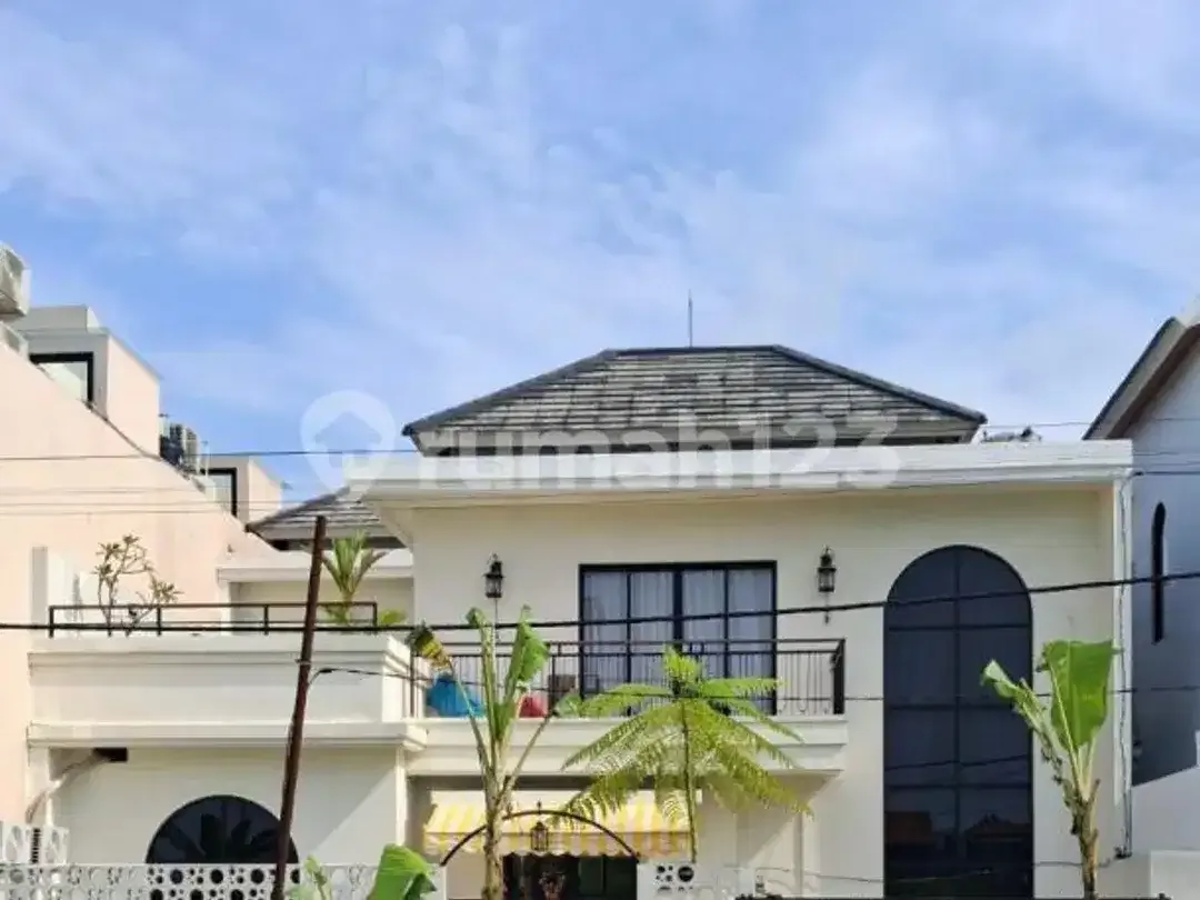 Villa 9 Kamar Tidur di Pererenan Investasi Jangka Panjang - Image 1 of 10