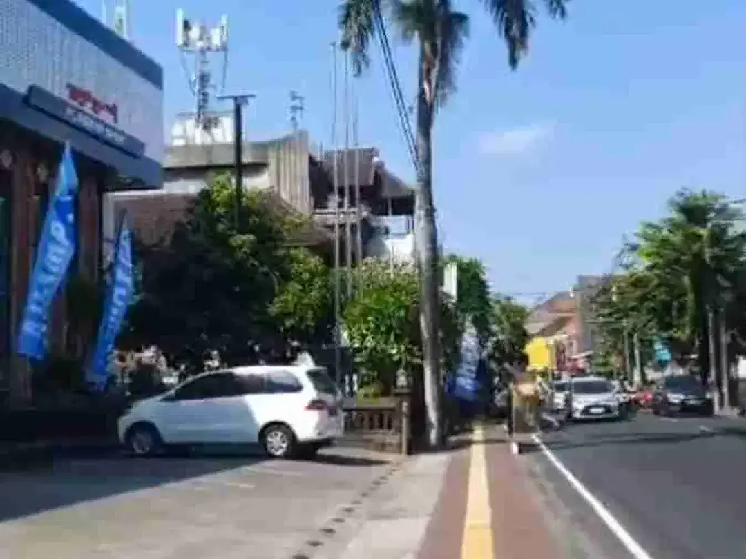 Sale Tanah Premium 472M2 Pusat Kota Diponegoro Denpasar Jl12mtr Aspal - Image 2 of 7
