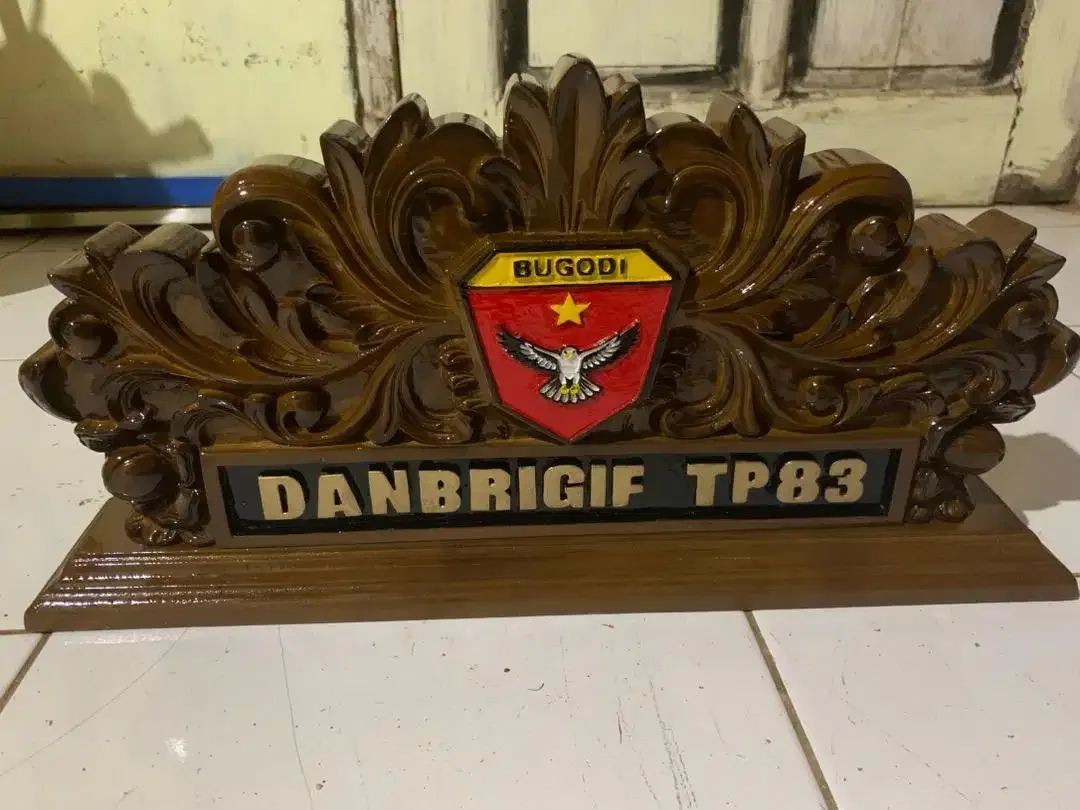 Papan nama ukir bahan kayu jati motif logo menyesuaikan custom - Image 4 of 5