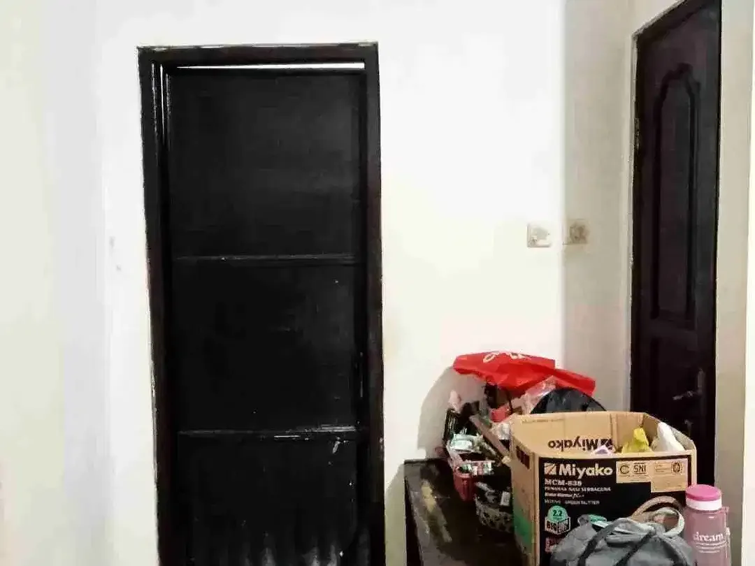 Di jual rumah second 1 setengah lantai berlokasi sangat strategis jalan aseman canggu deket brawa - Image 8 of 10