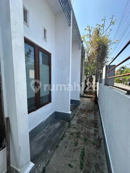 Rumah Sewa Murah di Kerobokan Jalan Besar - Image 4 of 4