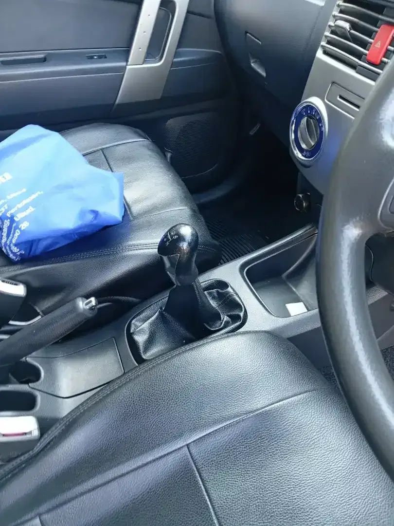 Toyota Rush S Trd Manual 2015 Hitam - Image 10 of 10