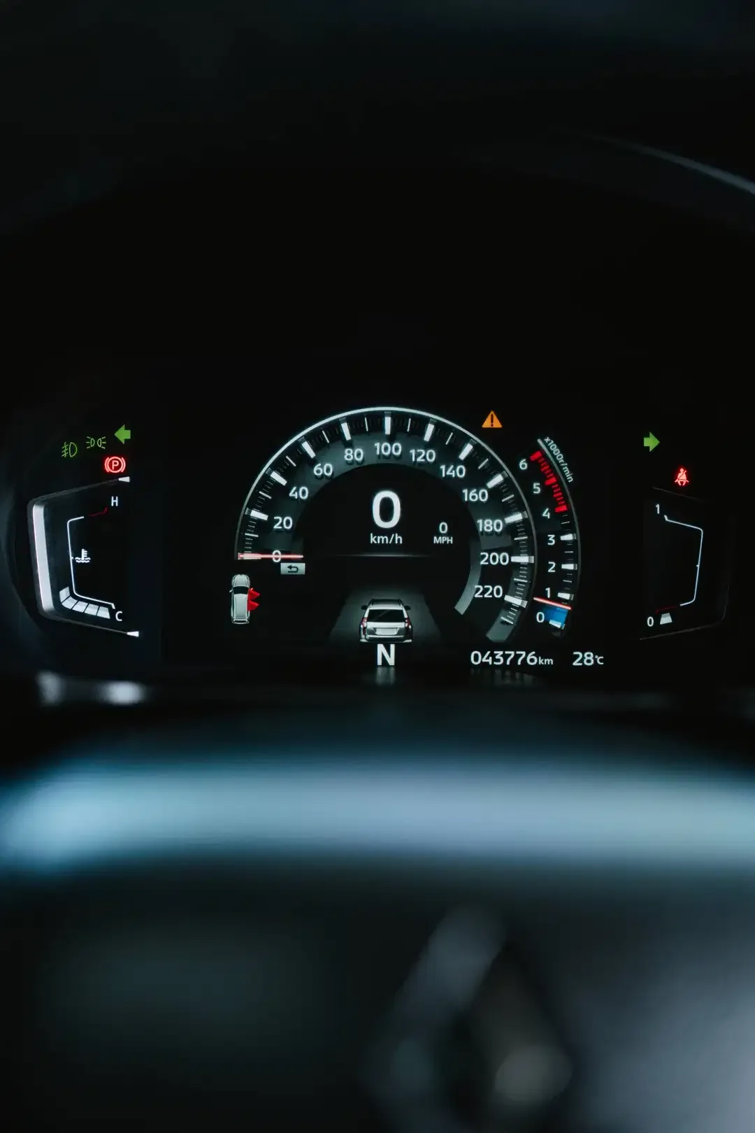 PAJERO SPORT DAKAR 2.4 DIESEL AT 2021 MATIC - Image 4 of 10