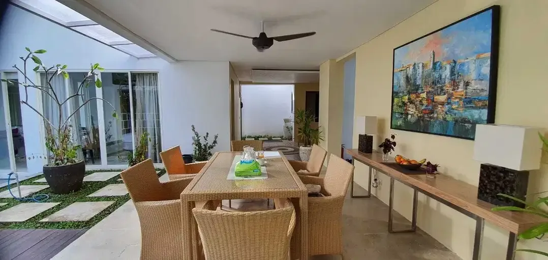 Villa Modern Style One Gate System Strategis Dekat Tol Nusa Dua - Image 4 of 10
