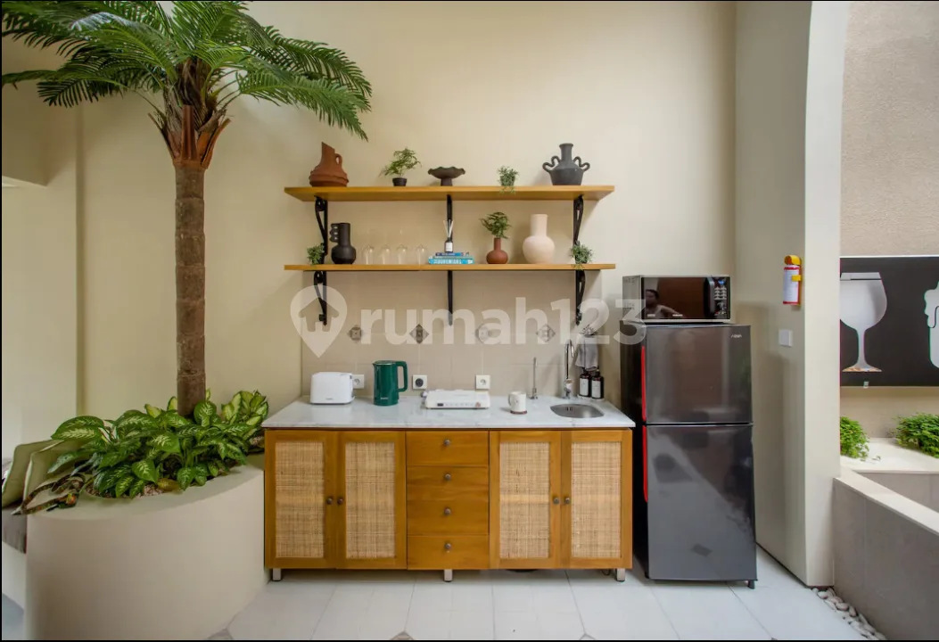 Rumah Estetik Minimalis Lokasi Premium Pusat Berawa Canggu - Image 3 of 4