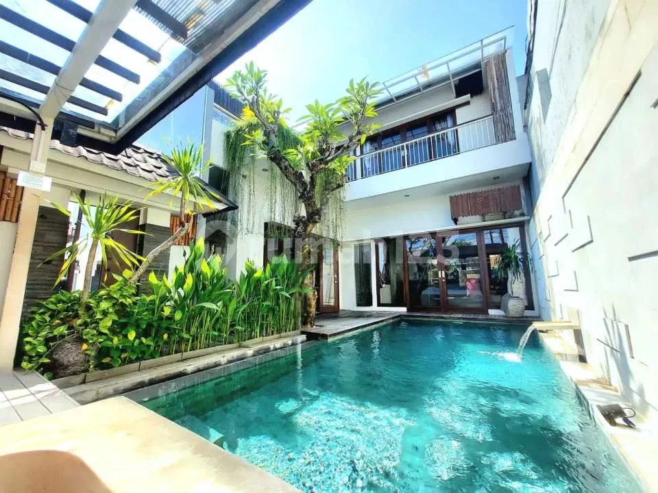 Forsale 3Br Villa Seminyak, Freehold + Full Furnished + Well Kept - Image 1 of 4