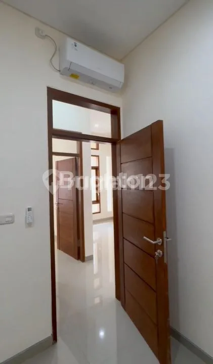 New Gress Rumah 1 lantai non Furnished siap huni akses bisa mobil dekat dengan jalan raya utama lokasi ditengah kota Denpasar area Denpasar Selatan - Image 3 of 4