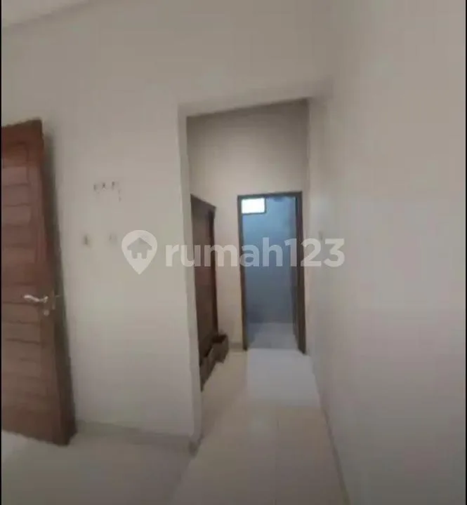 Sewa Kontrakan Rumah 3 Kamar Batu Bulan Dekat Sanur Denpasar Bali - Image 3 of 4