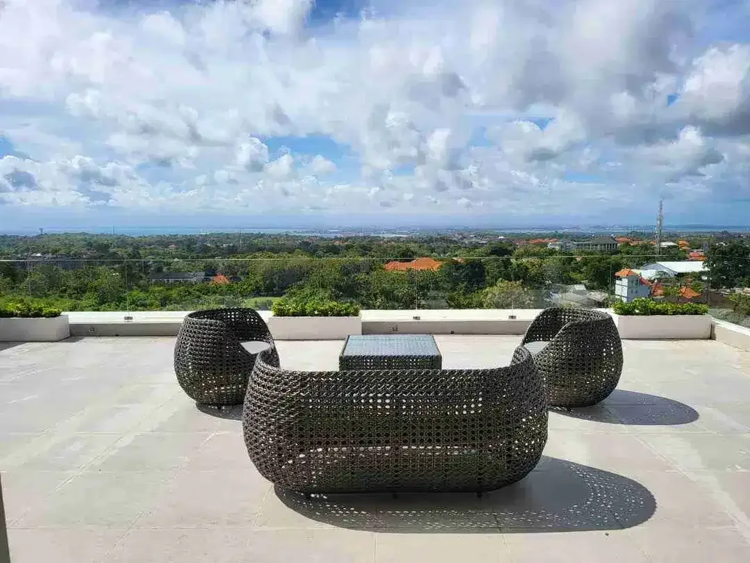 Luxury Villa FULL FURNISH Ocean View & Airport View di Cempaka Mas Jimbaran Kuta Selatan - Image 3 of 10