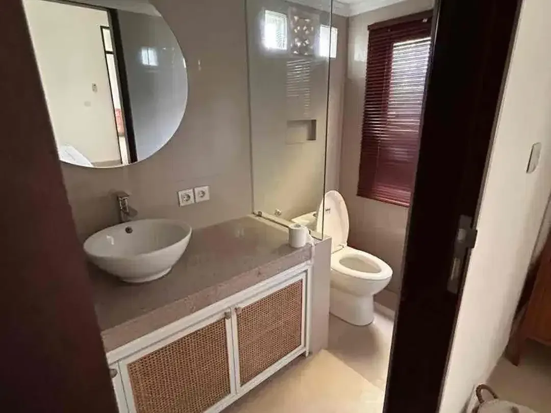 2 BR HOUSE IN SANUR WITH POOL FULL FURNISHED - Image 8 of 10