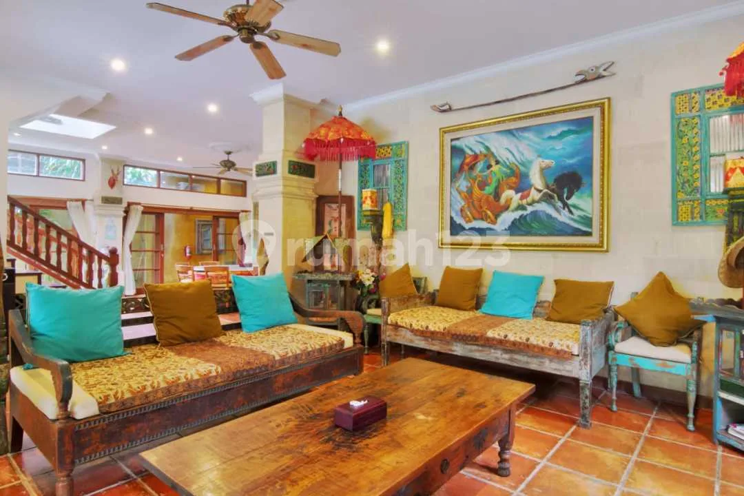 Spacious Villa For Sale In The Heart Of Seminyak - Image 3 of 4