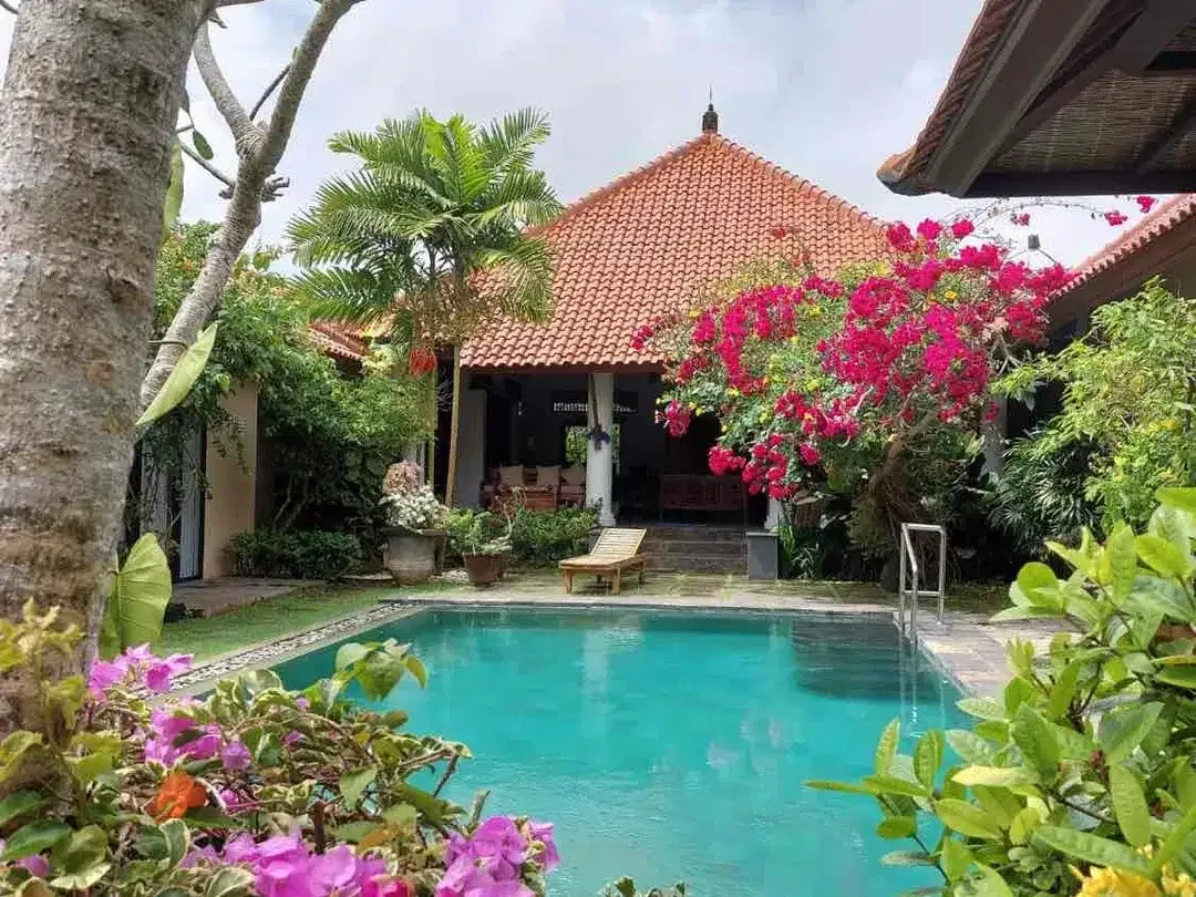 DIJUAL / FREEHOLD : Villas 3 Beds, Jl. Bukit Hijau, Jimbaran Side Walk, Badung, Bali - Image 1 of 7