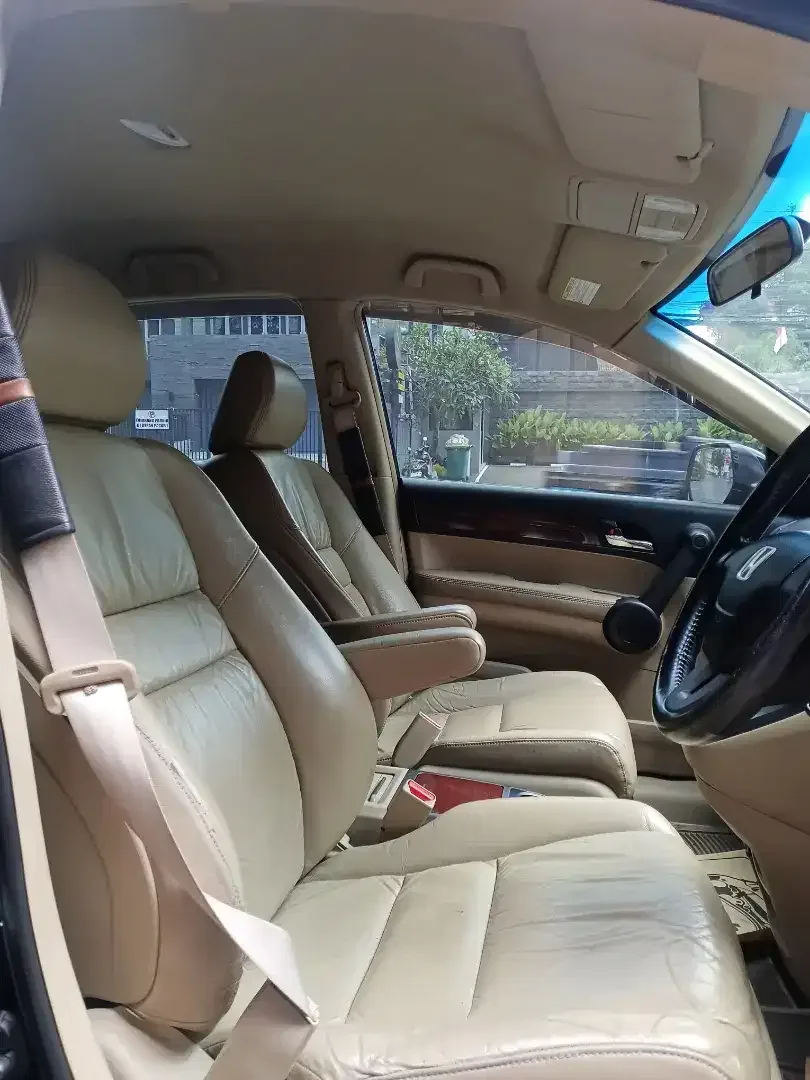 HONDA CR-V 2.4 MATIC ASLI BALI LOW KM 70 RB ISTIMEWA - Image 9 of 10