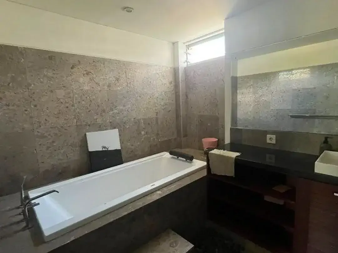 Elegant 3Br Villa For Rent In Jimbaran With Spacious Private Terraces - Image 6 of 10