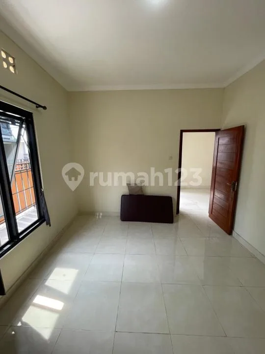 Rumah 2 Kamar di Btn Tropical Sanur, Tangtu, Lebar Jalan Depan 5 Meter, Lokasi Strategis Dekat dengan Pantai - Image 2 of 4