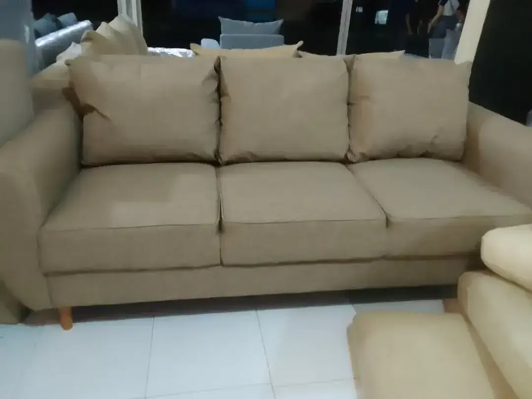 Sofa Single 2 ddkn / 3 Orang Duduk untuk Depan Tv ,di Dalam Kamar kos - Image 1 of 4