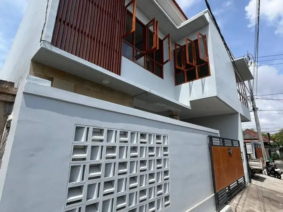 DIJUAL - RUMAH DENGAN PRIVATE POOL DI SANUR - Image 1 of 10