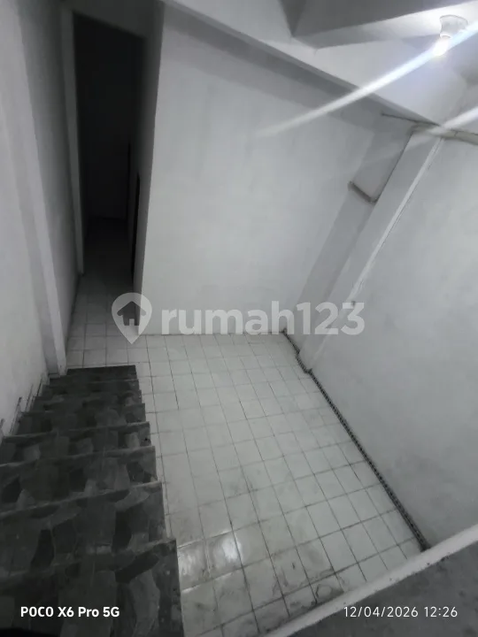 Ruko 4 Lantai Dijual Jalan Utama di Tabanan Selemadeg 4 Lantai Bebas Banjir Strategis Cocok Segala Bisnis Usaha - Image 3 of 4