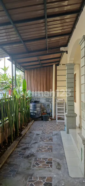 Siap Huni Rumah Lantai 2 Ada Water Heater di Tibubeneng - Image 4 of 4