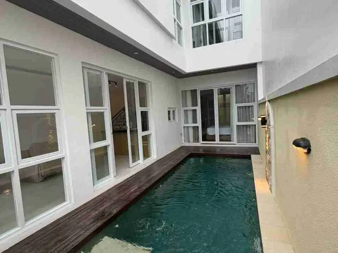 Villa Modern Minimalis Dekat Pantai Berawa - Image 2 of 10