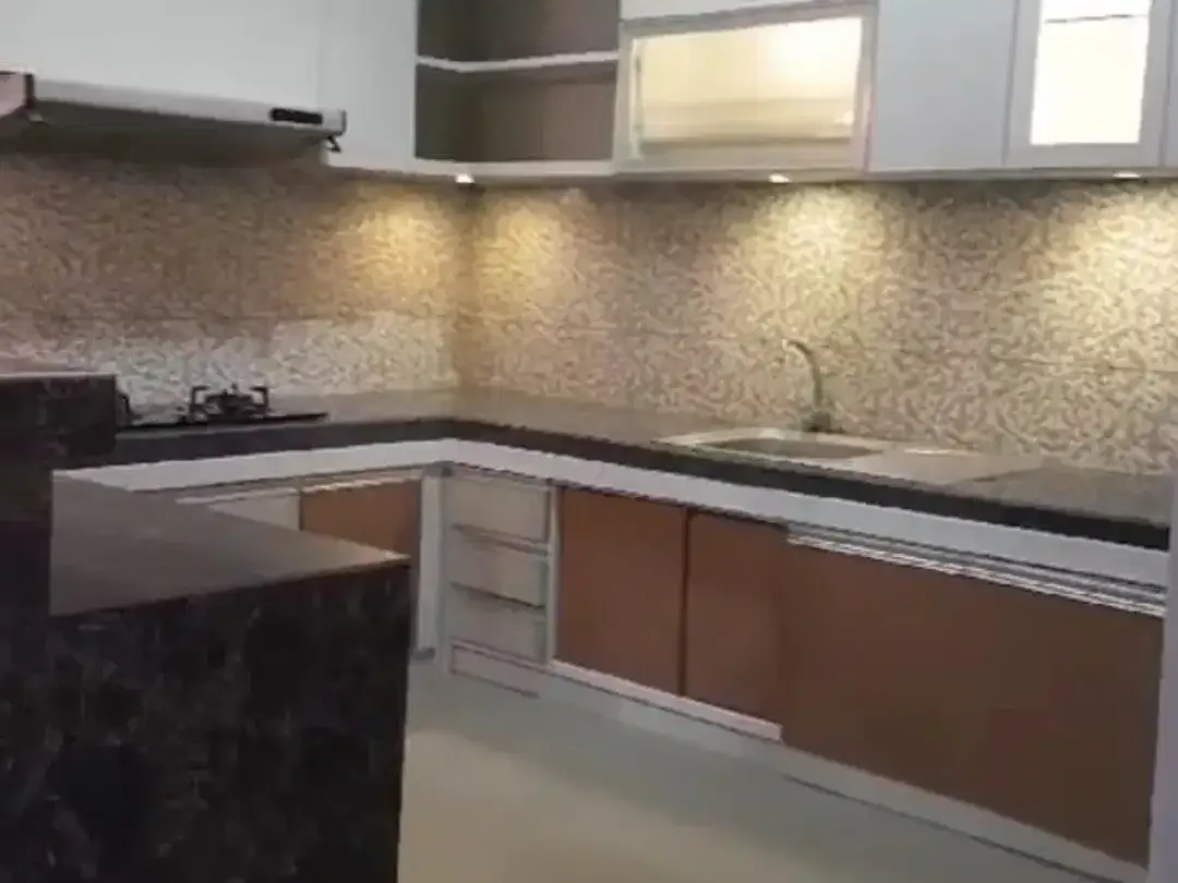 Rumah Impian Modern Minimalis di Tengah Kota - Image 7 of 10
