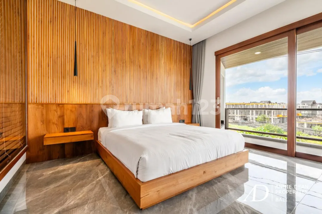 Monthly / Yearly Rental | 5-Bedroom Luxury Villa In Canggu - Image 4 of 4