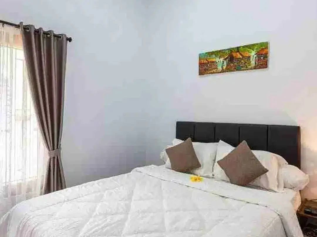 Disewakan Rumah lantai 2 dengan kolam renang full furnished lokasi strategis jln bypass jimbaran-nusa dua - Image 7 of 7