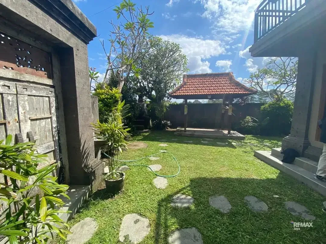 Villa dengan lingkungan asri view sawah dijual area Ubud. - Image 2 of 10