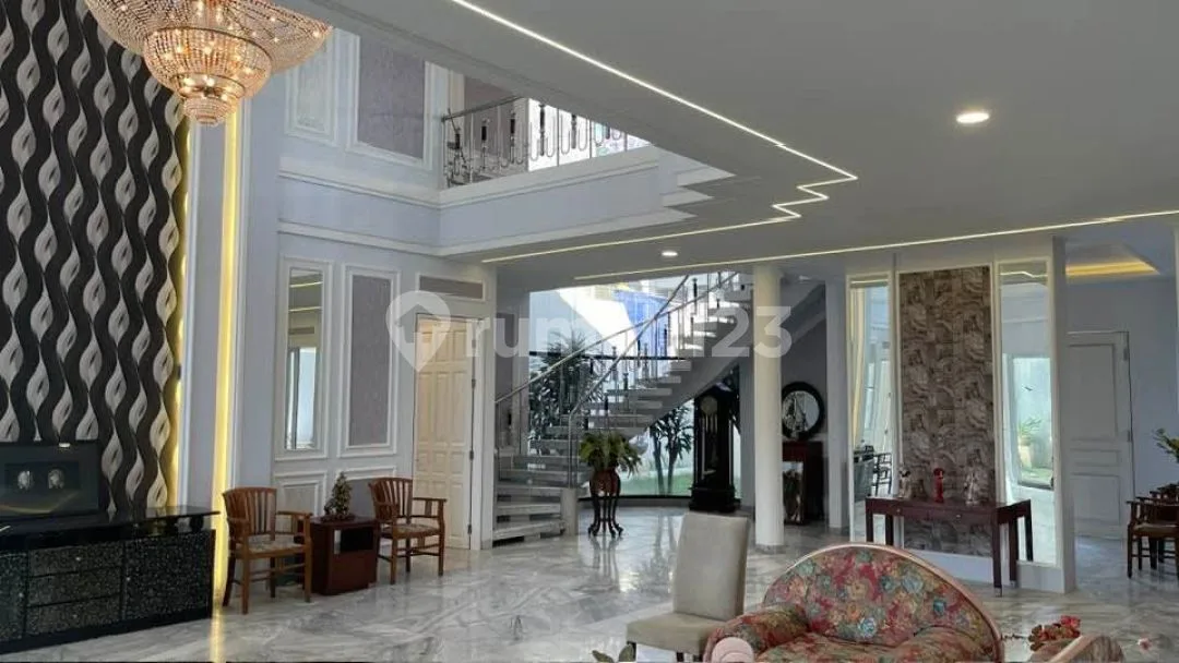 Rumah Mewah Full Marmer Design Classic American Siap Huni Denpasar Bali Lokasi Bebas Banjir| bisa Perluasan Kavling Sebelah - Image 2 of 4