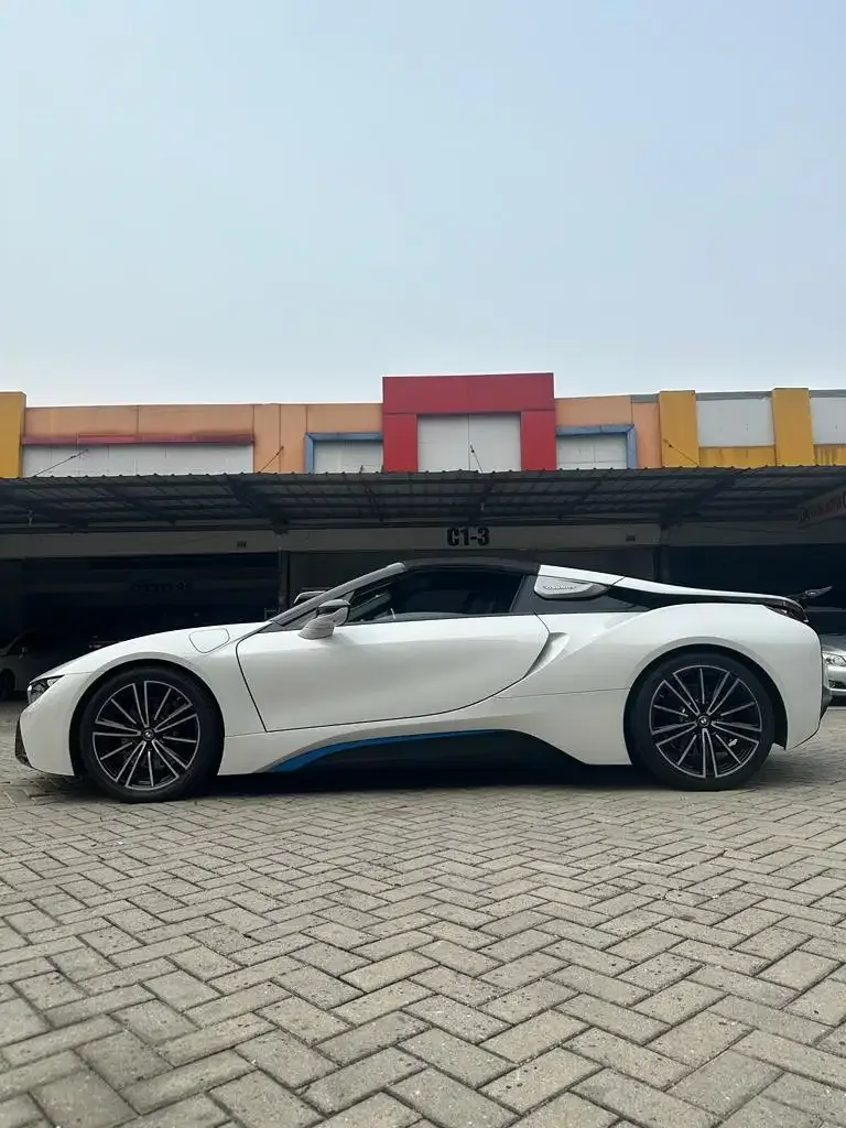 Bmw i8 Roadster - Image 9 of 10