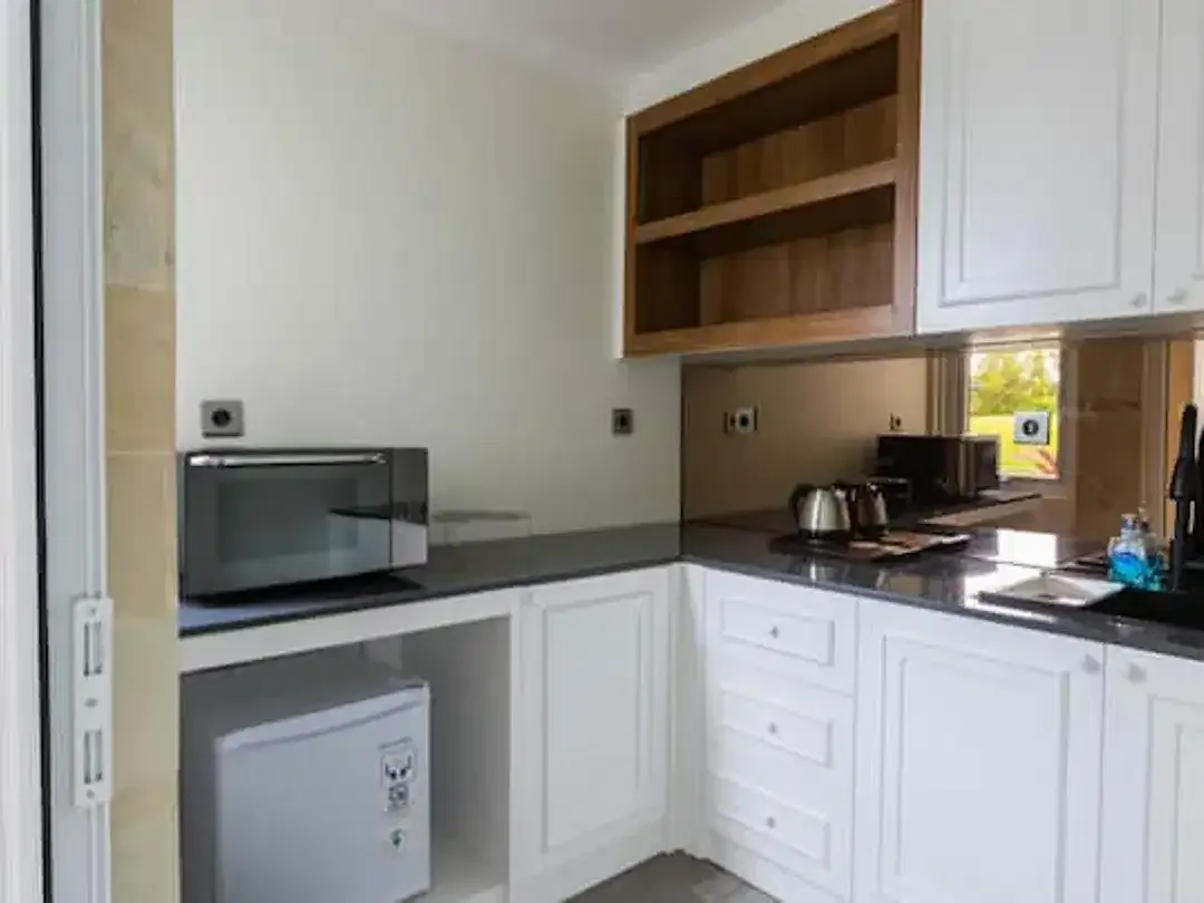 For Rent Luxury 5 Bedroom Villa With Golf Course View - Pecatu - Image 3 of 10
