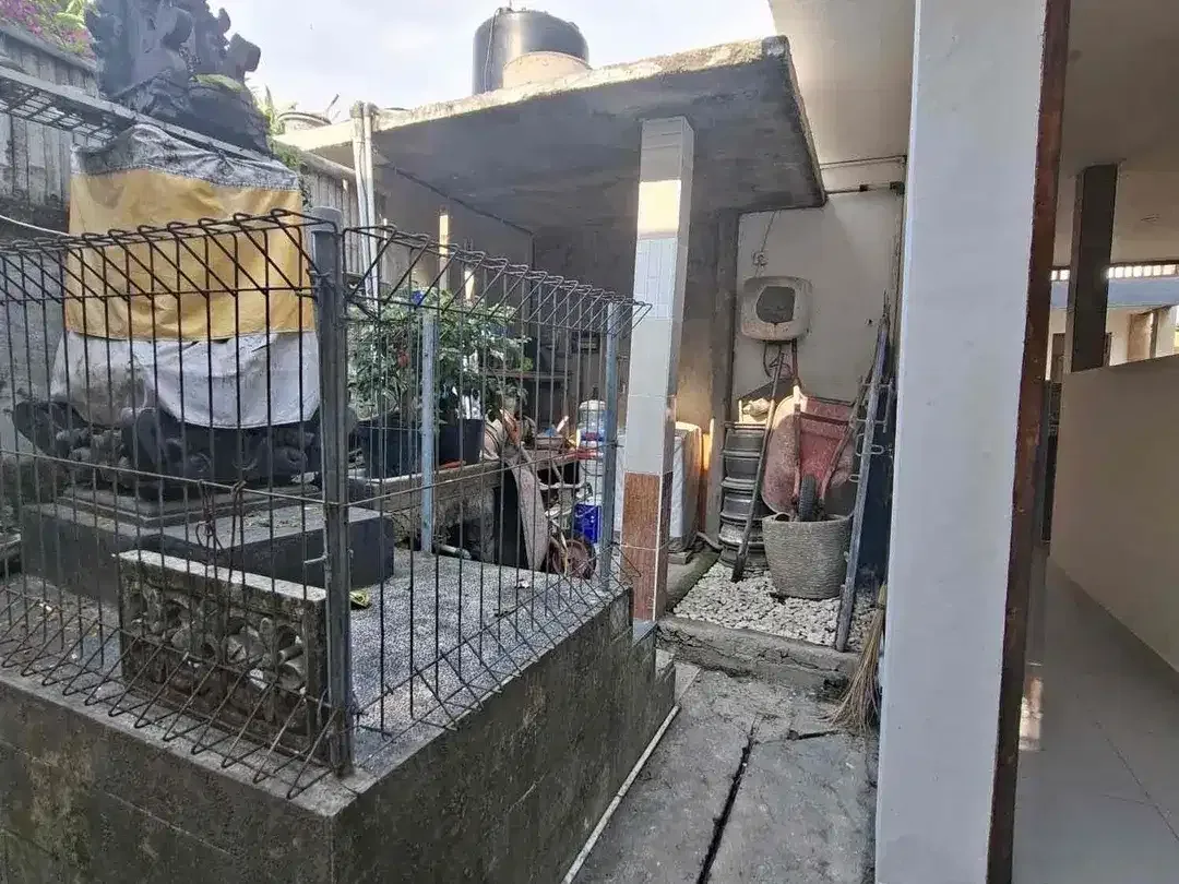 3BR villa unfurnished second floor at premium location jalan kayu aya seminyak - Image 7 of 10